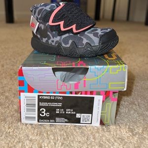 Kyrie Irving Nike Kybrid S2 Baby Sneakers Size 3C (US)